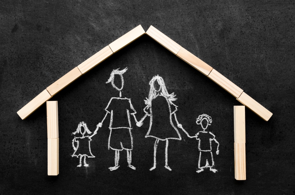 Хуснуллин пообещал обсудить с главой Сбера «торговлю» семейной ипотекой Хуснуллин пообещал обсудить с главой Сбера «торговлю» семейной ипотекой