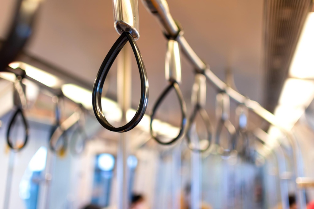 В Красноярск привезли новый трамвай