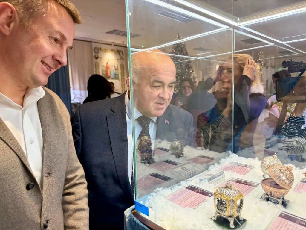 Ювелирная сказка Костромы: как Снегурочка и мастера-ювелиры покоряют три столицы России