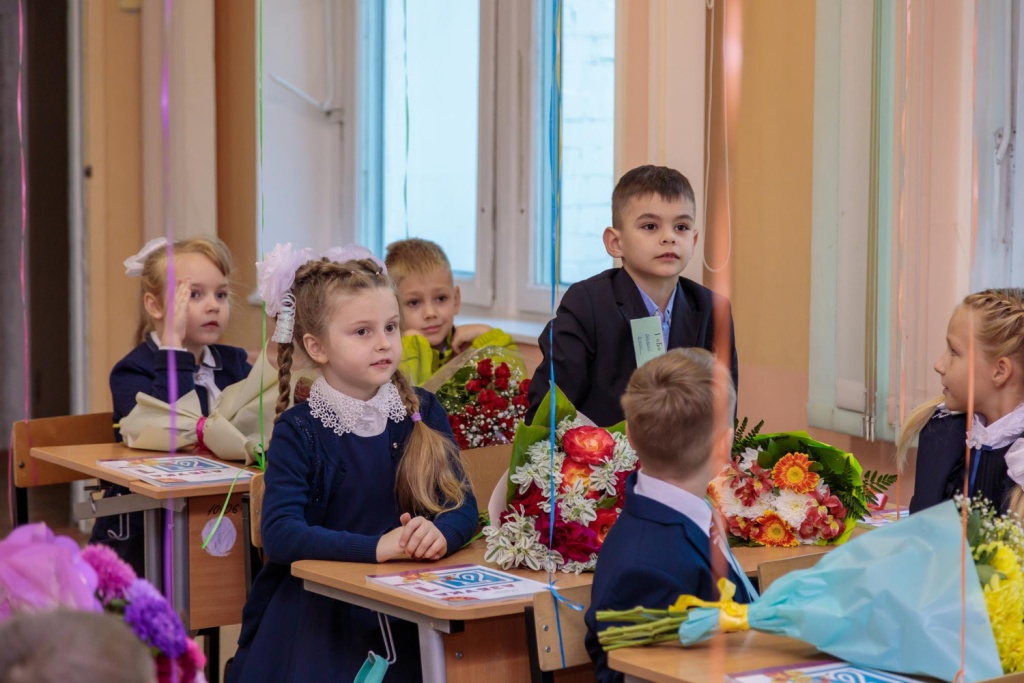 Опрос: родители готовы поддержать благотворительную акцию вместо покупки букетов к 1 сентября