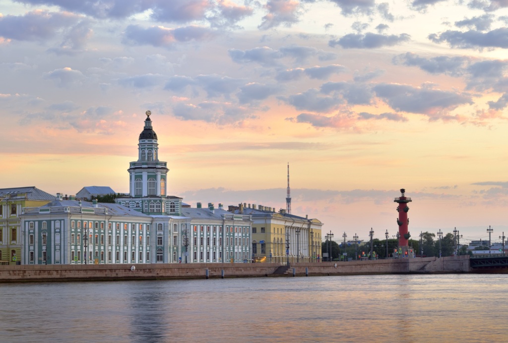 Гостиничный рынок Петербурга во время ПМЭФ: премиум-сегмент в плюсе
