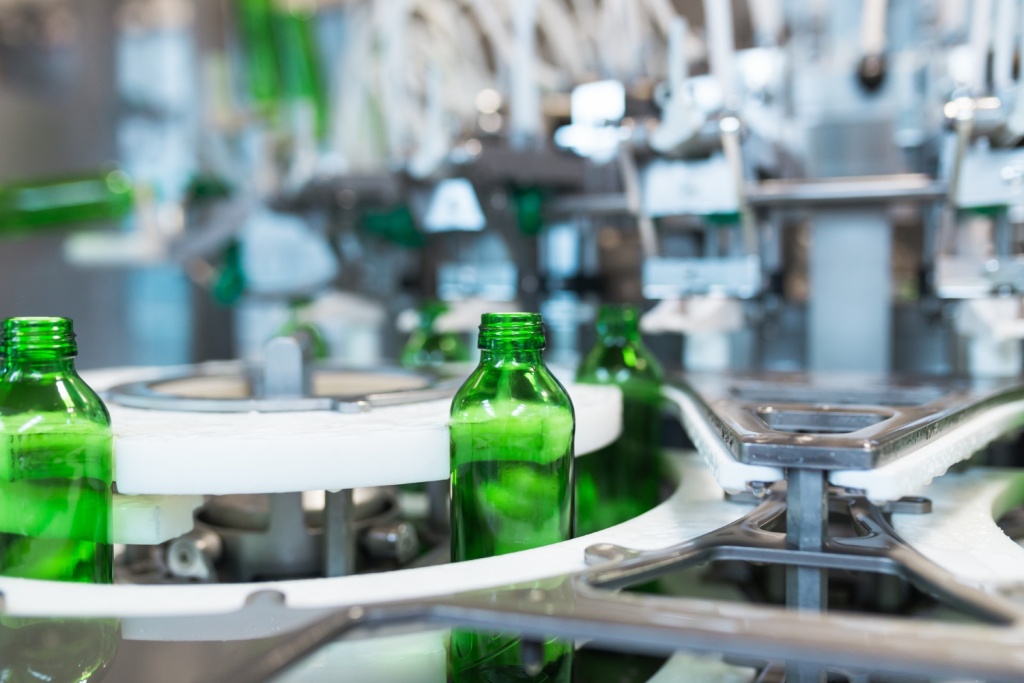 В РФ впервые за пять лет снизилось производство безалкогольных напитков 