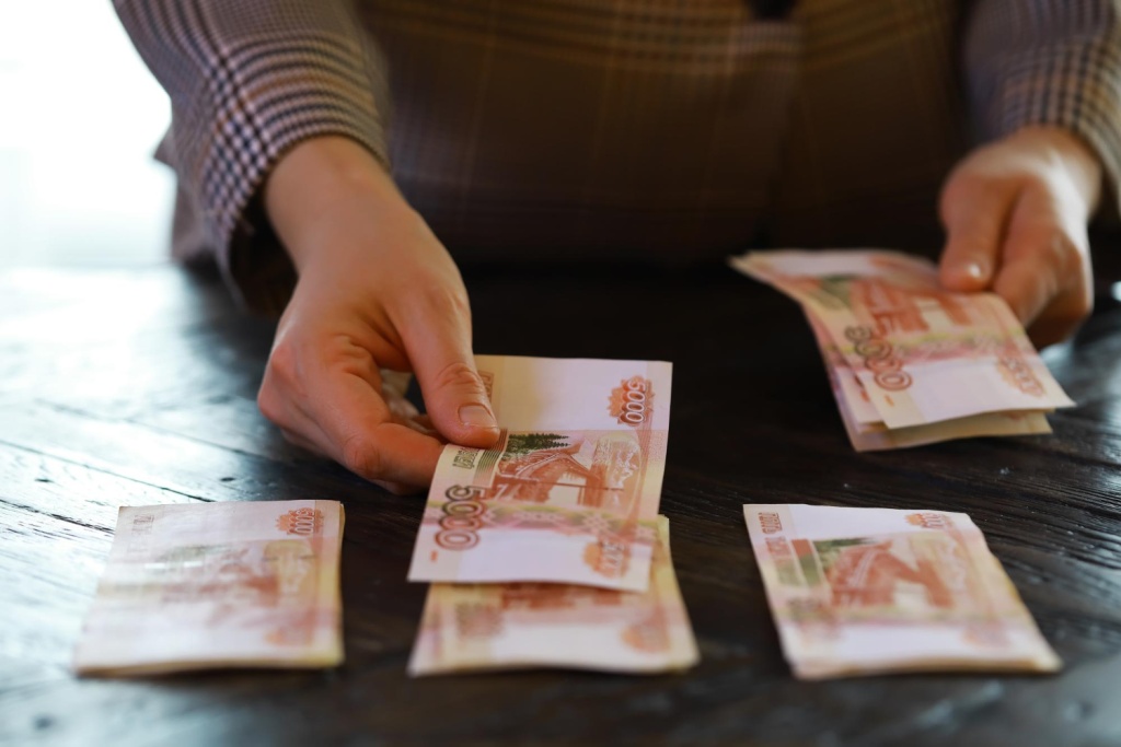 Исследование: россияне стали реже брать крупные кредиты и увеличили срок выплат