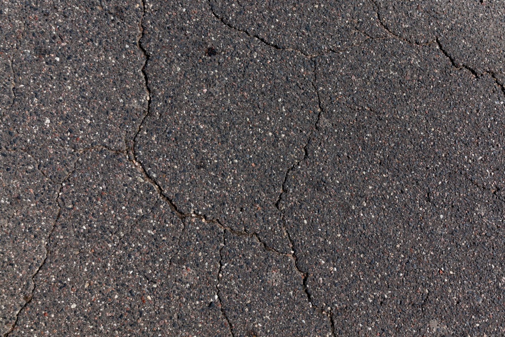 Нейросетевые комплексы "Городовой" приступили к обследованию асфальта во дворах Санкт-Петербурга