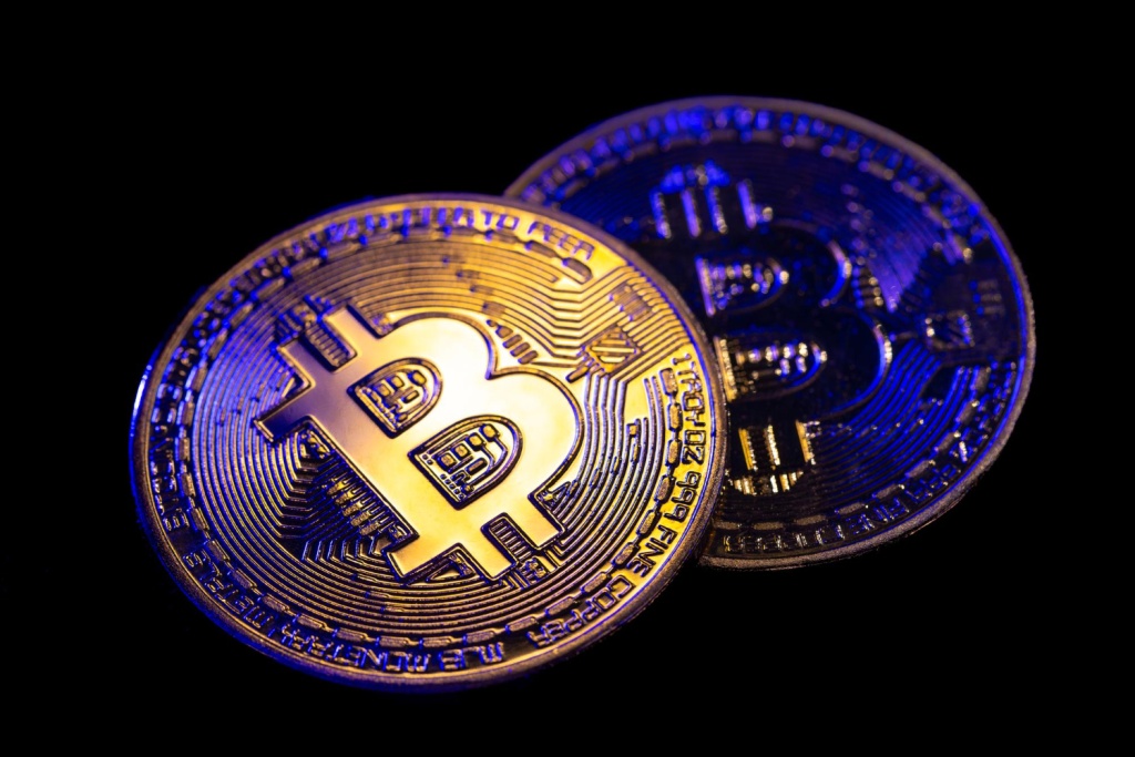 Курс биткоина на биржах превысил 109 тысяч долларов за единицу