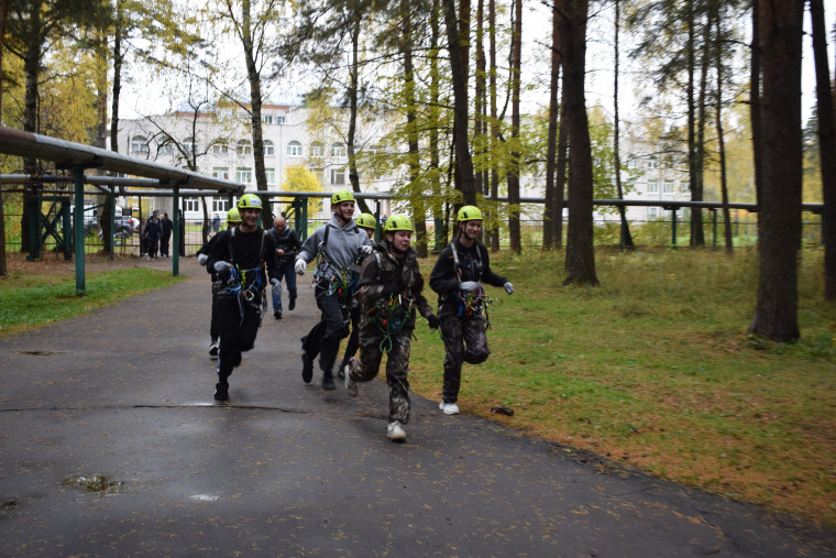 В Иванове завершились состязания городской «Школы безопасности» В Иванове завершились состязания городской «Школы безопасности»