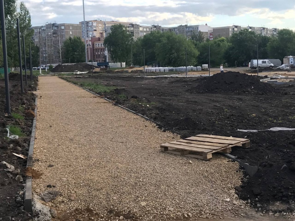 В Саранске активно ведётся преобразование общественного пространства на улице Гожувской и около сквера возле здания Администрации Октябрьского района 