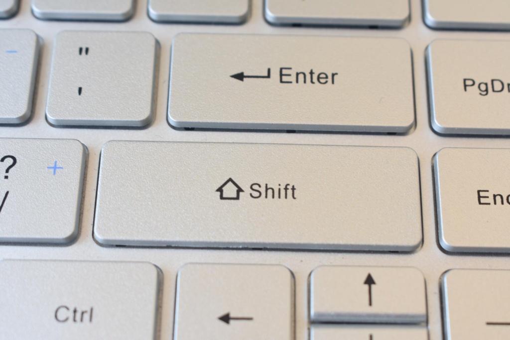 Forbes: банки РФ попросили отложить отказ от зарубежного софта в России Forbes: банки РФ попросили отложить отказ от зарубежного софта в России