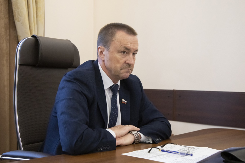 «Довести вопрос до финального разрешения»: Юрий Матузов провёл личный приём граждан и взял на контроль острые социальные вопросы «Довести вопрос до финального разрешения»: Юрий Матузов провёл личный приём граждан и взял на контроль острые социальные вопросы