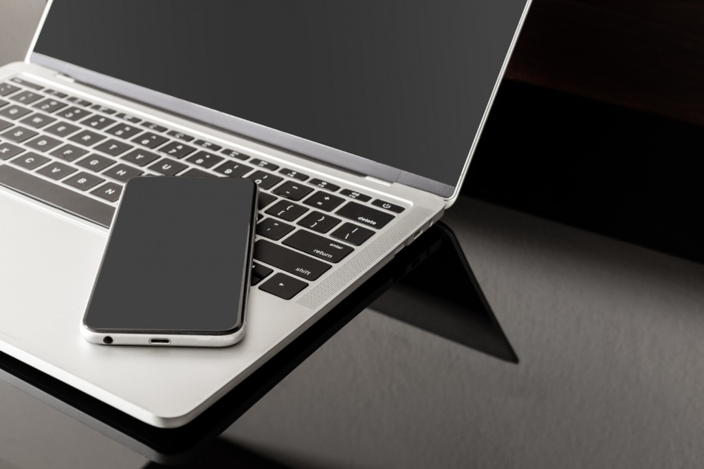 Цены на подержанные ноутбуки Apple в России снизились на 30% Цены на подержанные ноутбуки Apple в России снизились на 30%