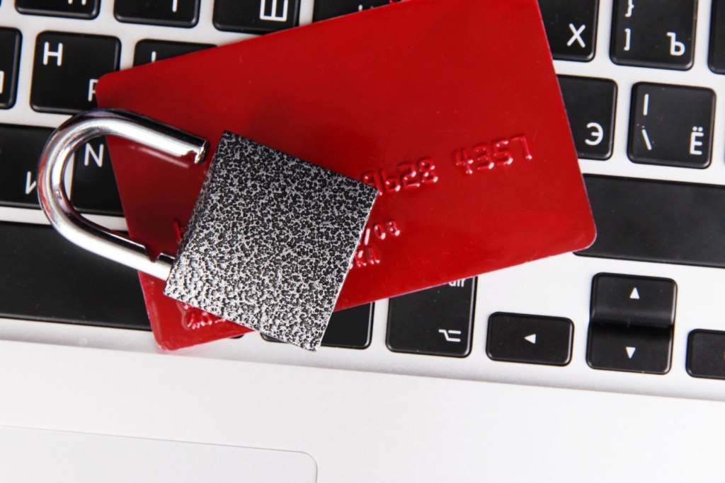 ЦБ стал в два раза чаще блокировать счета клиентов по подозрению в мошенничестве ЦБ стал в два раза чаще блокировать счета клиентов по подозрению в мошенничестве