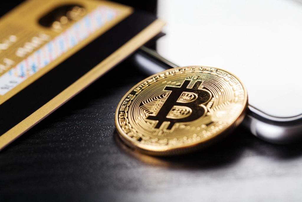 Курс биткоина поднимался до 71 тысячи долларов