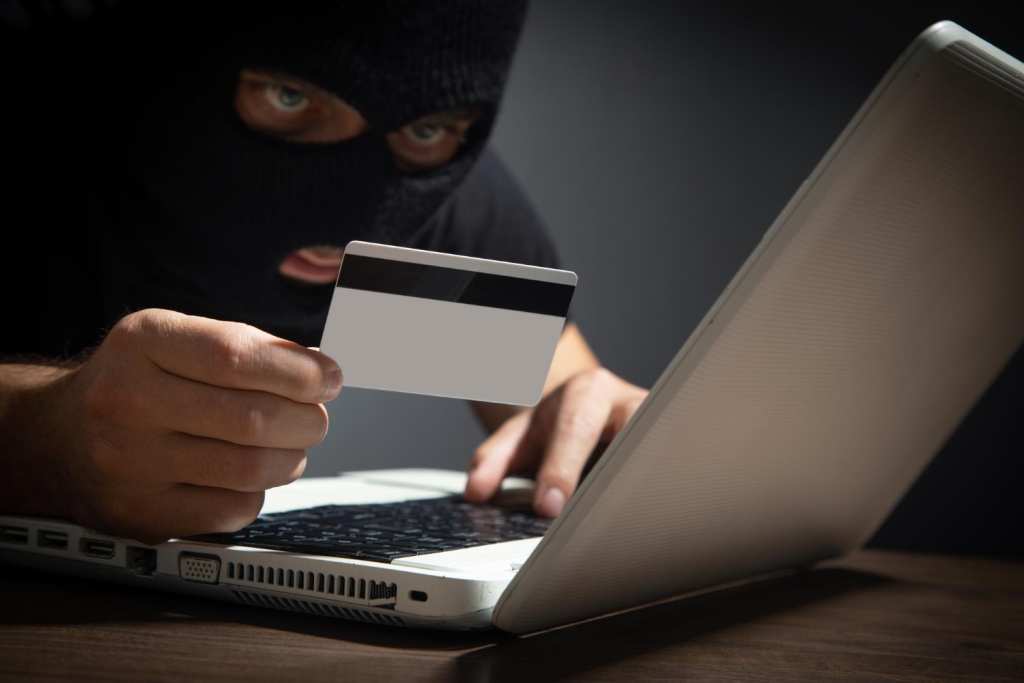 В июле жители Мордовии перевели мошенникам 56 миллионов рублей В июле жители Мордовии перевели мошенникам 56 миллионов рублей