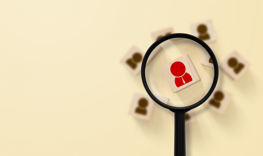 Российский рынок труда в 2025 году: спад числа вакансий на фоне структурного дефицита кадров