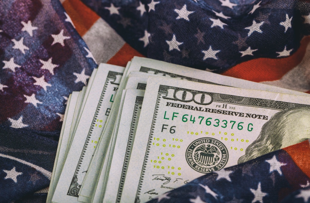 Bloomberg: Оптимизм в бизнесе США резко упал после выборов Трампа