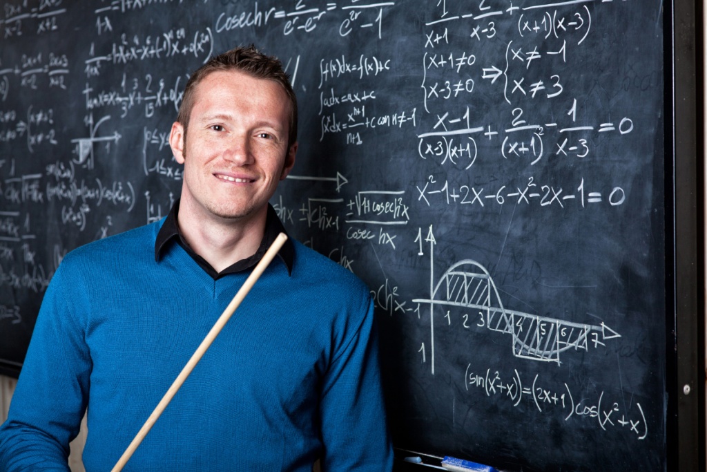 Учителя математики и физики по всей России получат гранты от Т‑Банка
