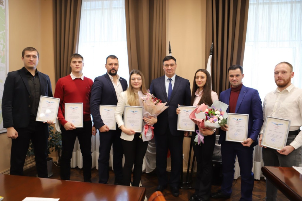Мэр Иркутска наградил победителей и призеров Чемпионата Мира по всестилевому каратэ 
