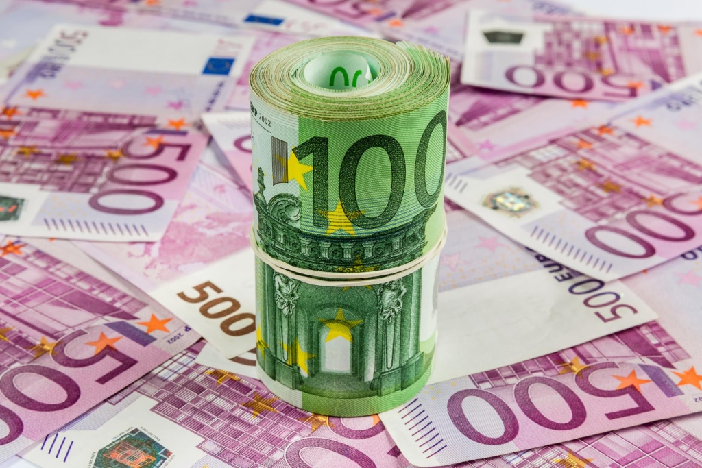 Европейский фонд продал акции Tesla из-за несогласия с премией Илона Маска