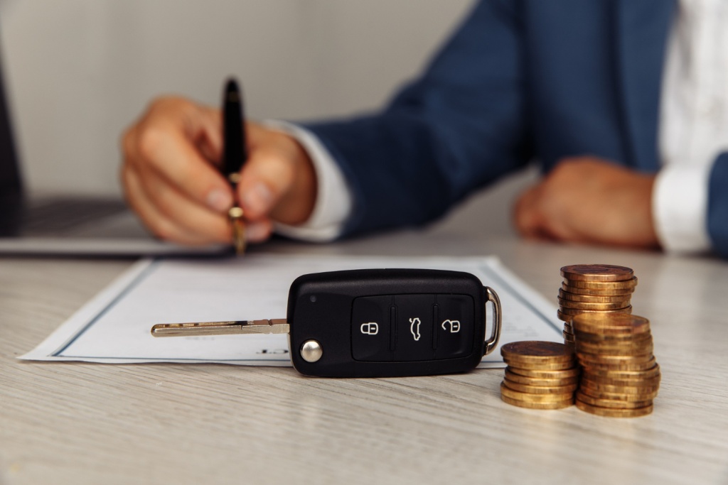 Ставки по автокредитам в РФ снижаются, а спрос растёт