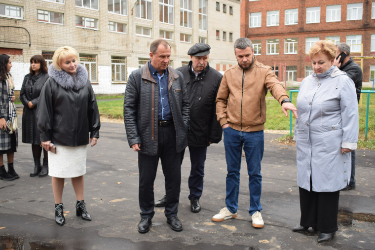 Благоустройство школьных дворов в Иванове: новые спортивные площадки и комфортные зоны для учеников и жителей Благоустройство школьных дворов в Иванове: новые спортивные площадки и комфортные зоны для учеников и жителей