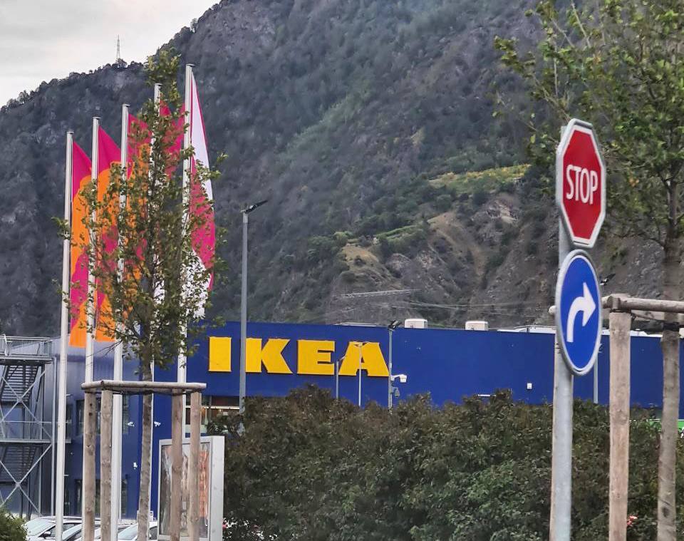Перспективы возврата торговых центров «Мега» под контроль владельца IKEA остаются неопределенными