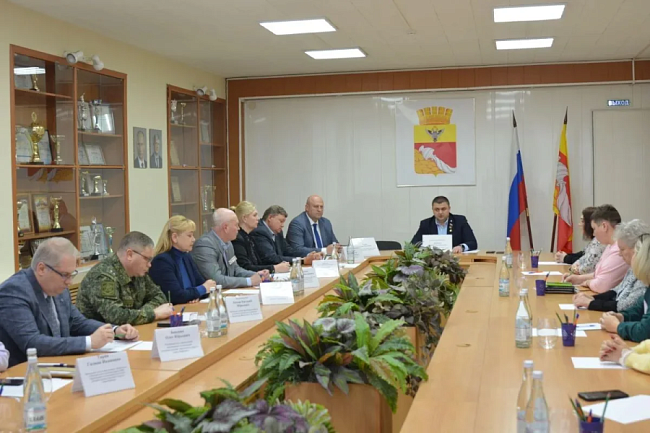 Поддержка семей участников СВО: в Воронеже прошёл приём граждан с участием депутатов гордумы
