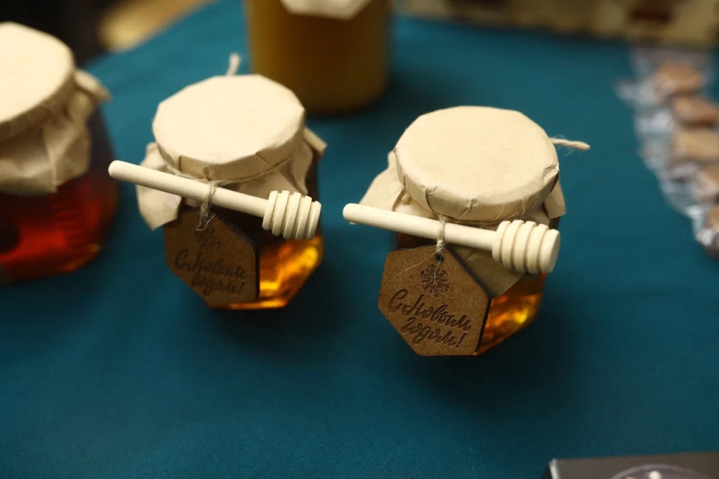 В Костроме прошёл 4-й Межрегиональный форум пчеловодов, собравший свыше 150 экспертов, производителей и переработчиков В Костроме прошёл 4-й Межрегиональный форум пчеловодов, собравший свыше 150 экспертов, производителей и переработчиков