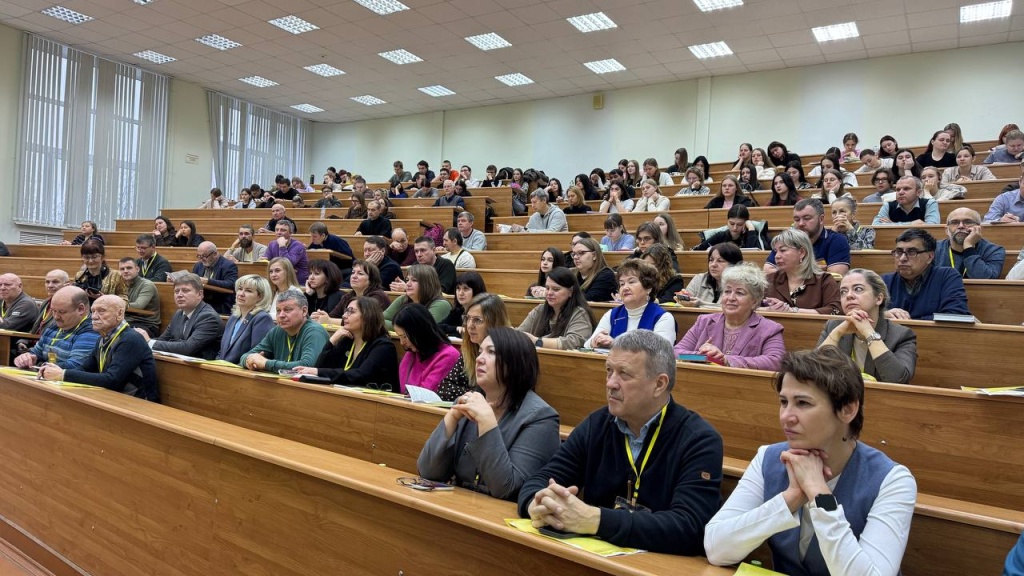 В Костроме прошёл 4-й Межрегиональный форум пчеловодов, собравший свыше 150 экспертов, производителей и переработчиков В Костроме прошёл 4-й Межрегиональный форум пчеловодов, собравший свыше 150 экспертов, производителей и переработчиков