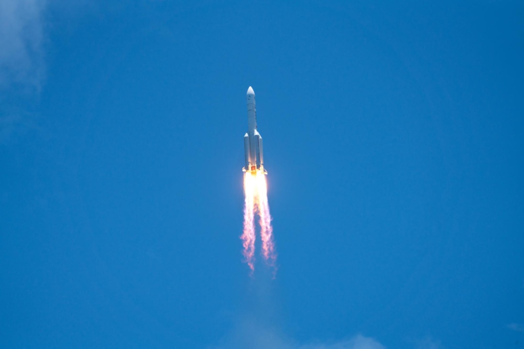 Модуль Blue Ghost отправился на Луну на ракете Falcon 9