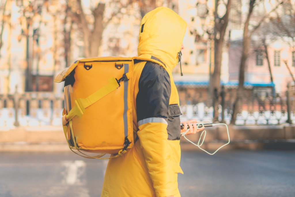 Курьеры на электрических велосипедах в 2025 году получили более 4 тысяч штрафов