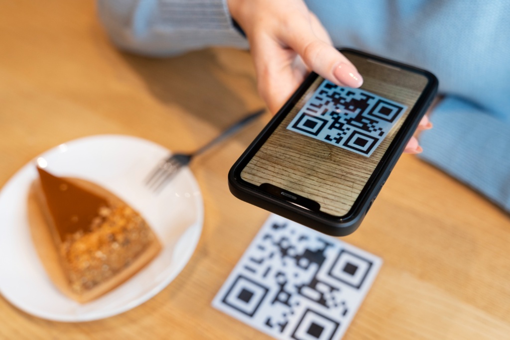 Минфин поддержал разнообразие платёжных систем оплаты QR-кодом