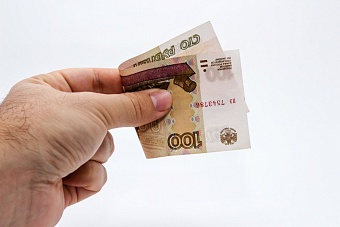 Почти половина россиян по‑прежнему не готова отказаться от наличных