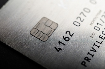 Сложности с Visa и Mastercard: что происходит при онлайн‑оплате и как обезопасить расчёты