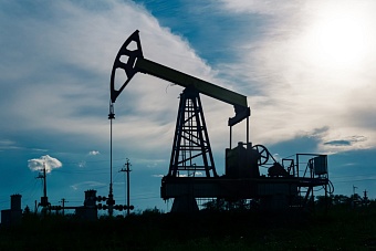 Нефть штурмует $92: рост цен подпитывают геополитика и ослабление доллара